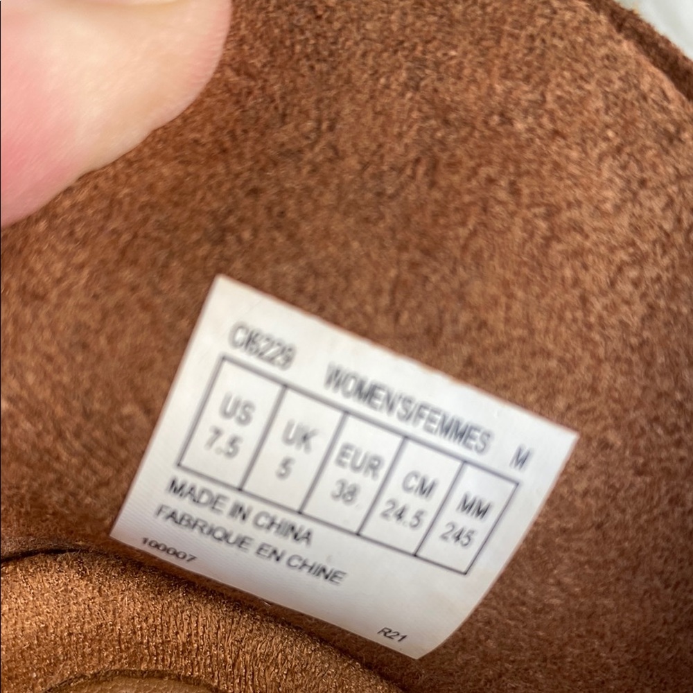 Cobb Hill Tan Mules & Clogs with Intricate Design - Picture 7 of 7